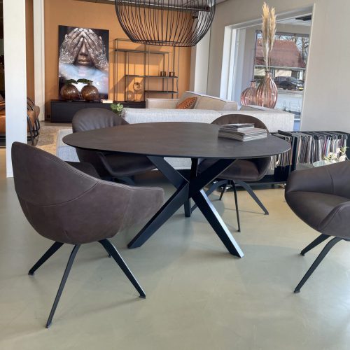 Sepp eetkamertafel bij Wagenmans wonen en slapen in Lemelerveld